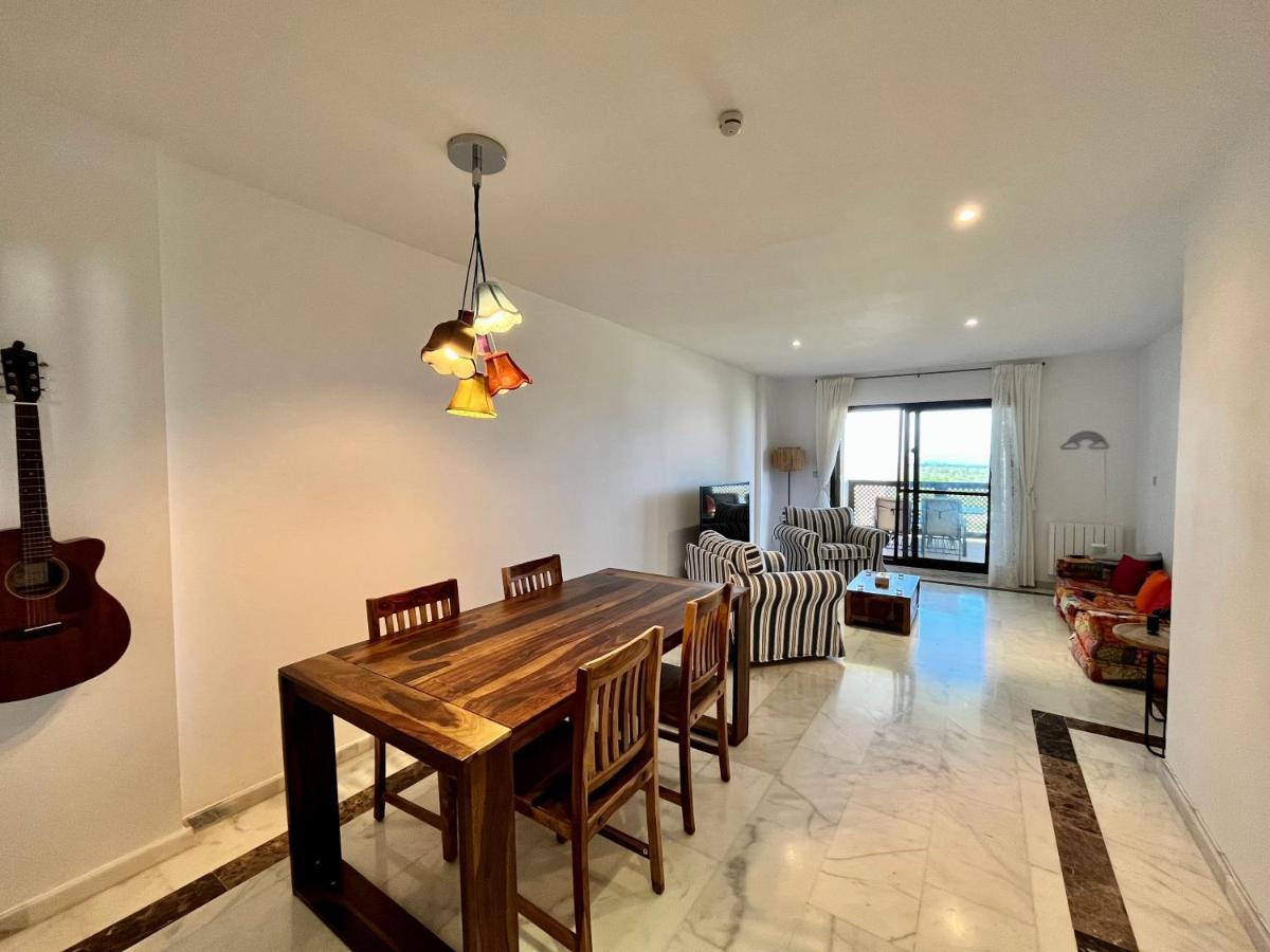 Quiet & Spacious Apt @ Golf Course W/ Roof Terrace San Roque  Exterior photo